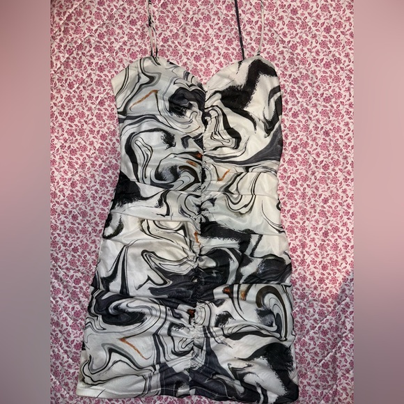 Chic Strapless Marble Print Dress - Picture 1 of 1